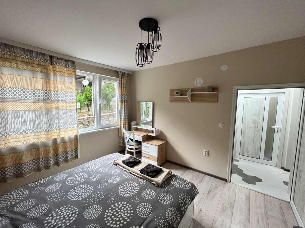 Apartment Enina Βελίκο Τίρνοβο Εξωτερικό φωτογραφία